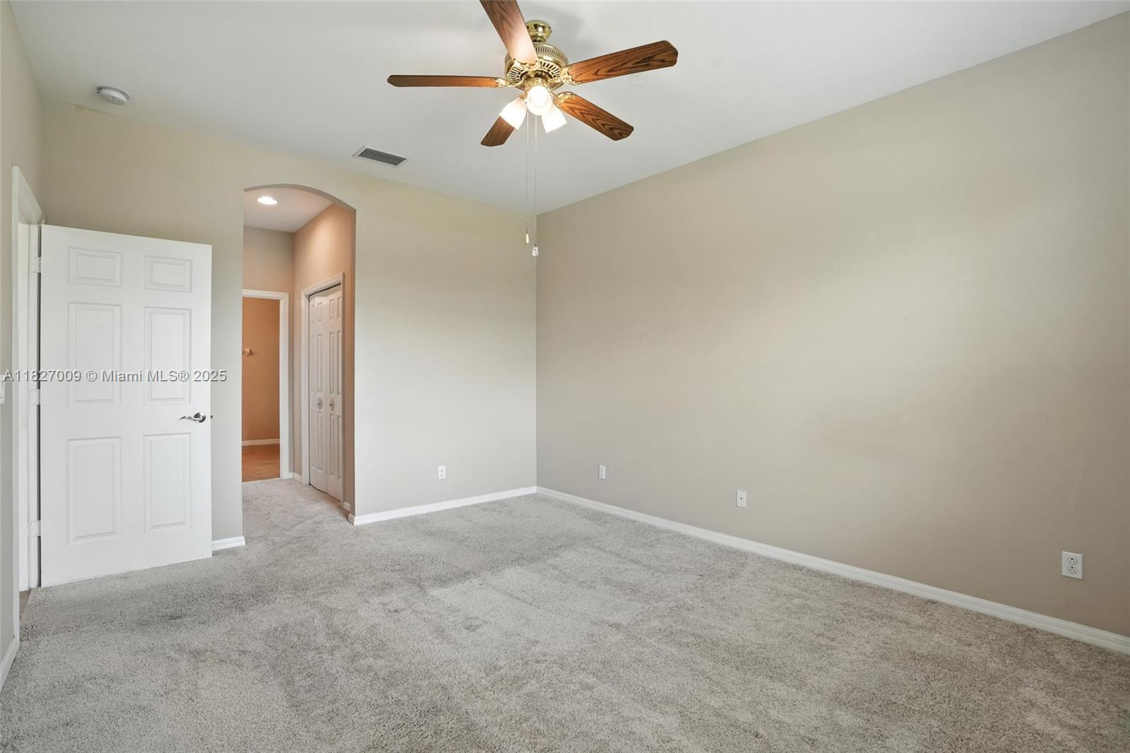 PROMENADE EAST - Residential