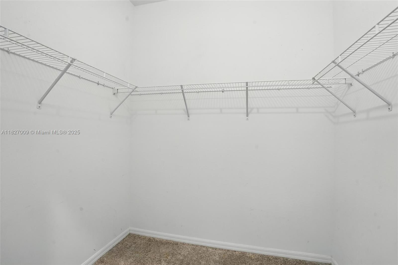 PROMENADE EAST - Residential