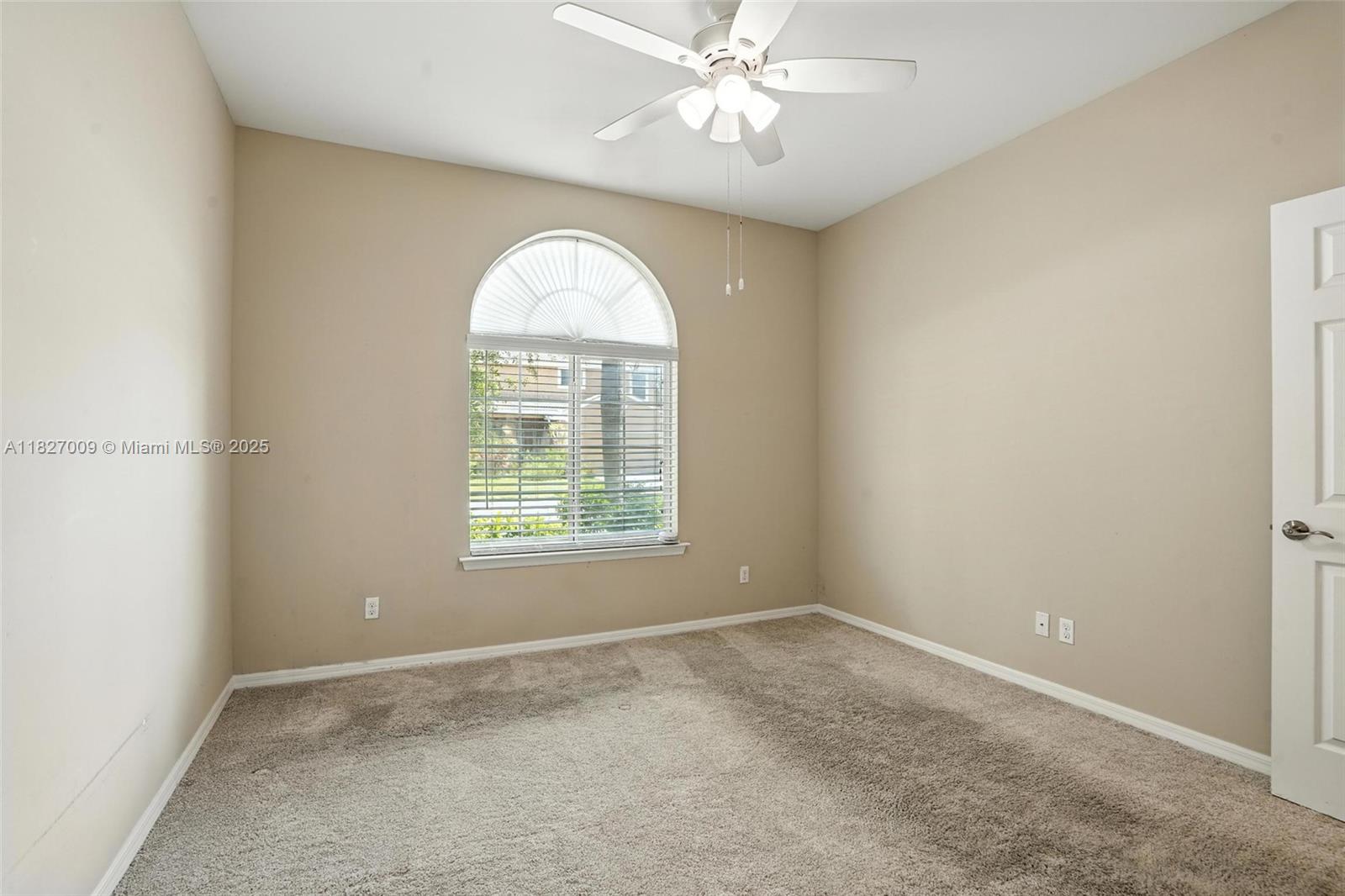 PROMENADE EAST - Residential