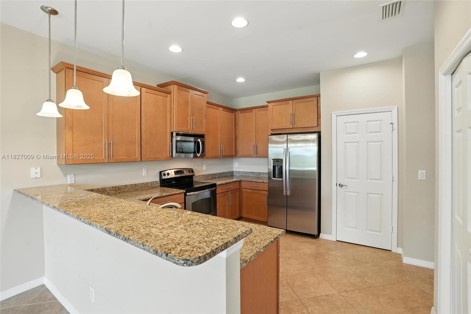 PROMENADE EAST - Residential