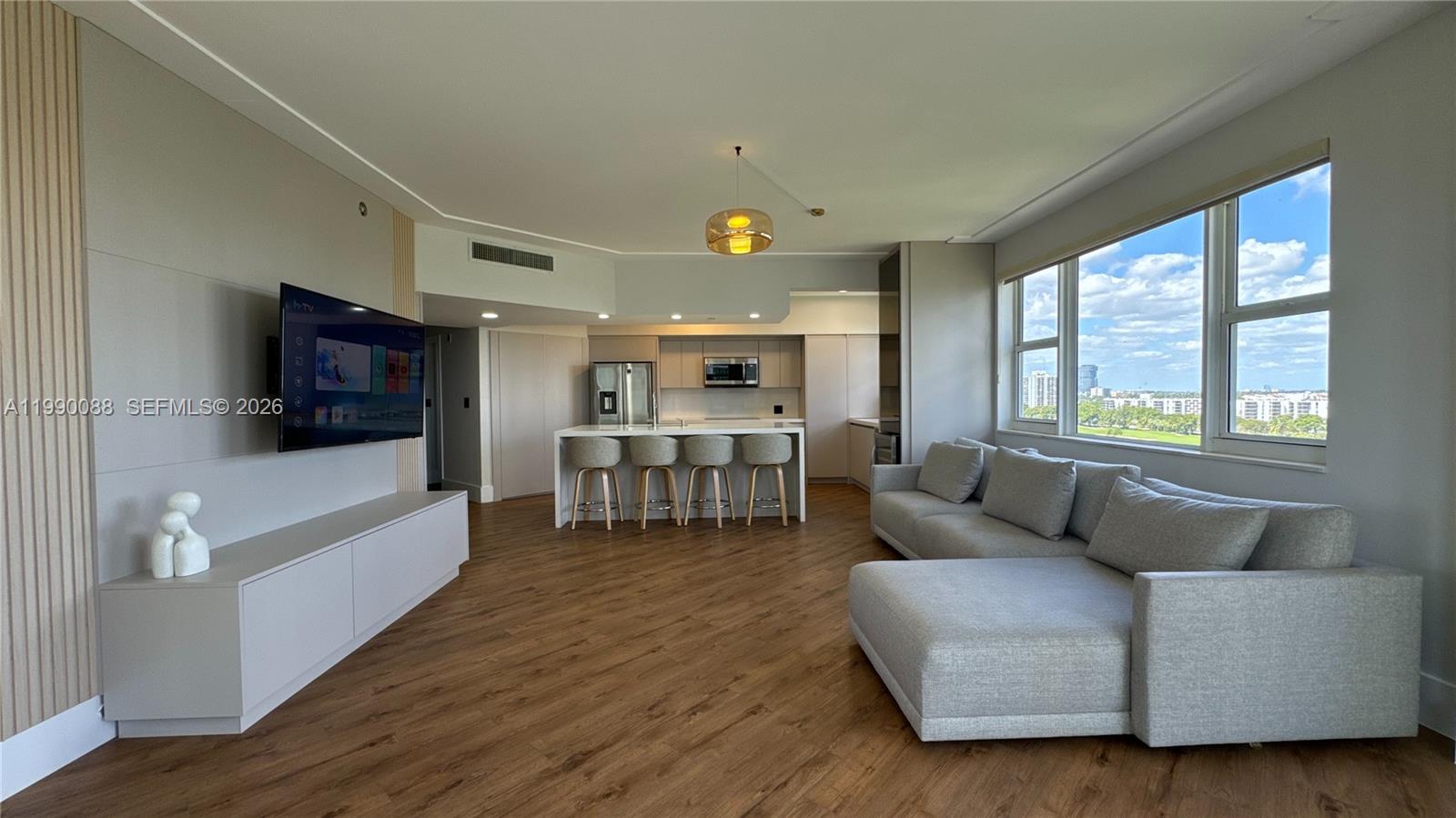 TURNBERRY VLG NO TOWER CO - Residential