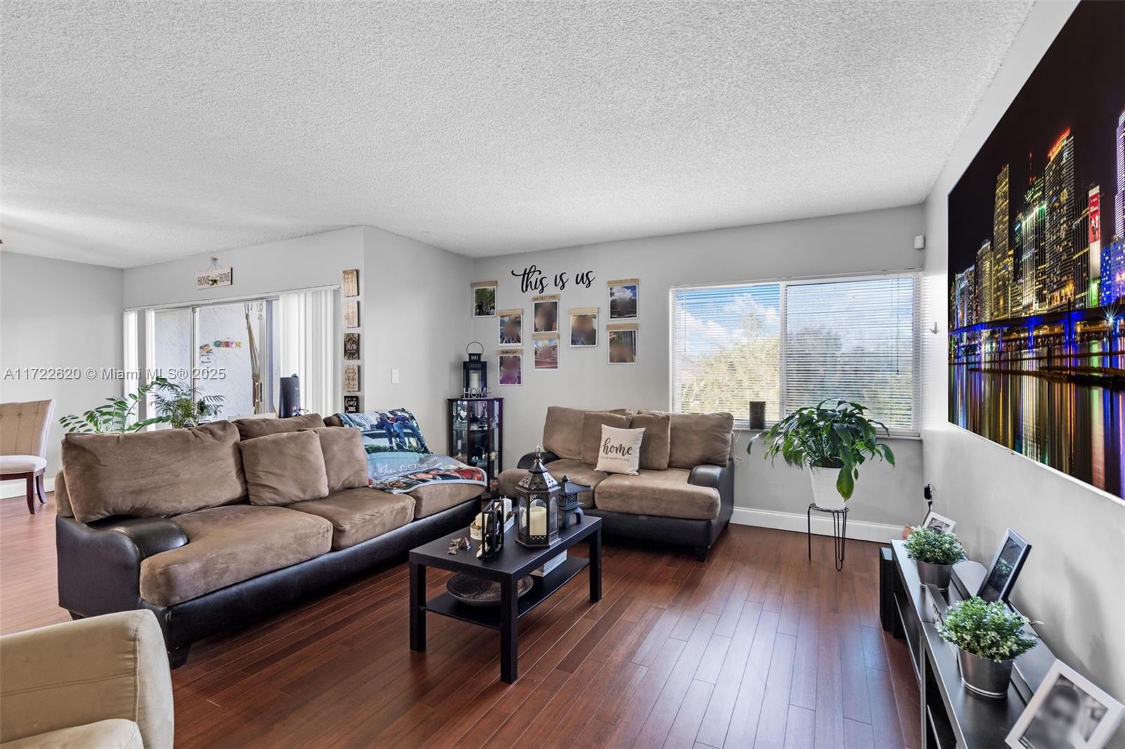 711 N Pine Island Rd 406