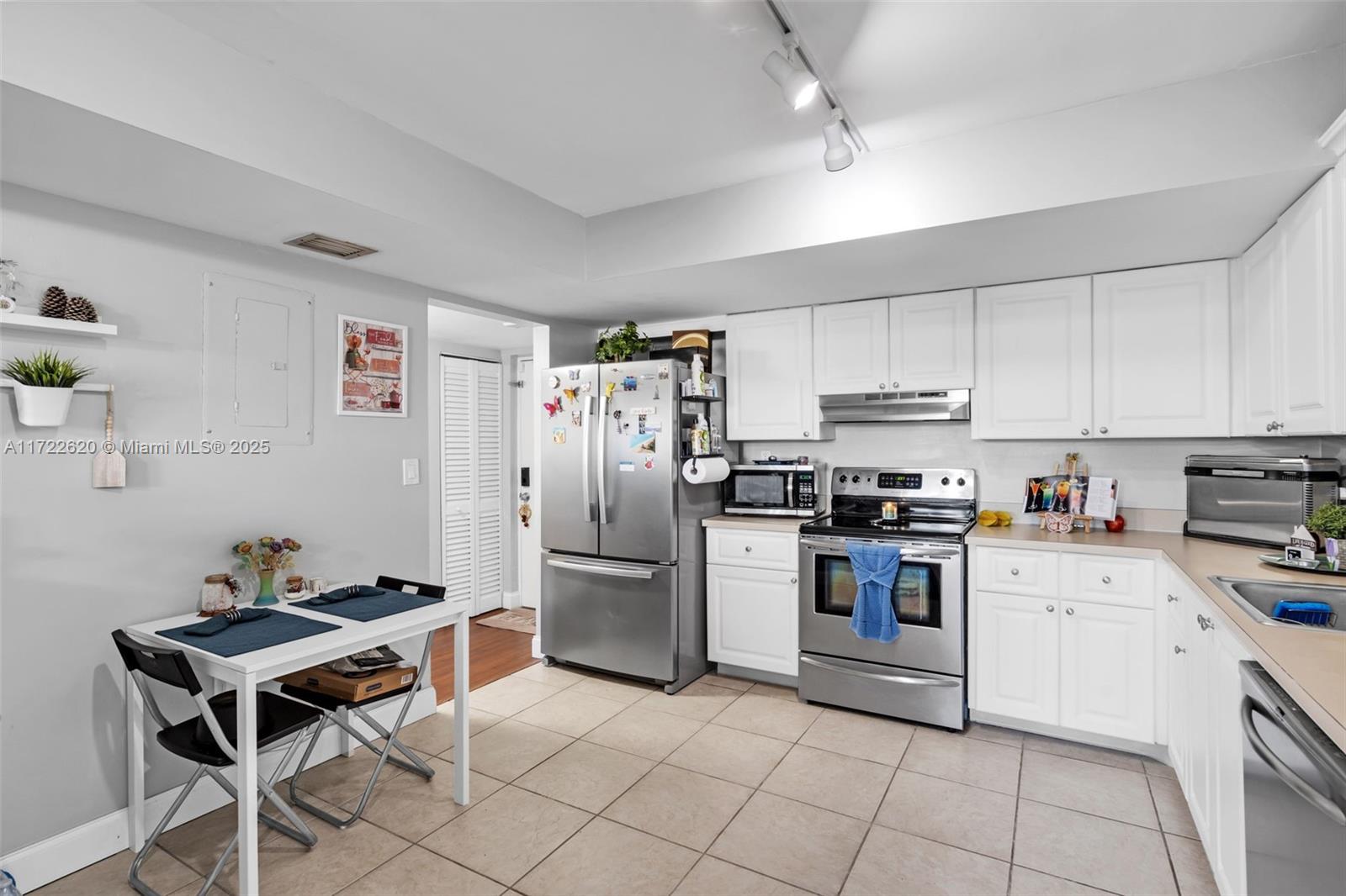 BELASERA AT PINE ISLAND C - Residential