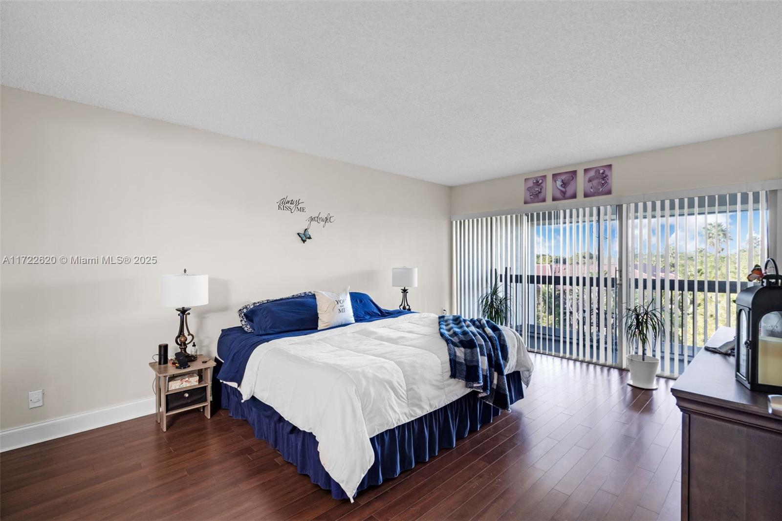 711 N Pine Island Rd 406