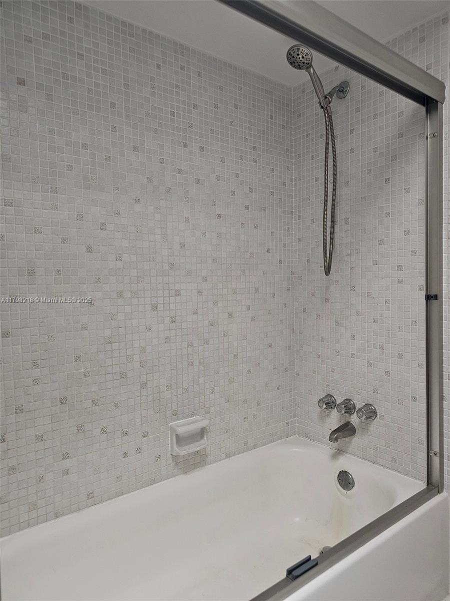 TITUSVILLE FRUIT & FARM LA - Residential