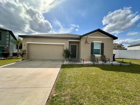 Single Family Residence in Clermont FL 15804 Surfbird Ct Ct.jpg