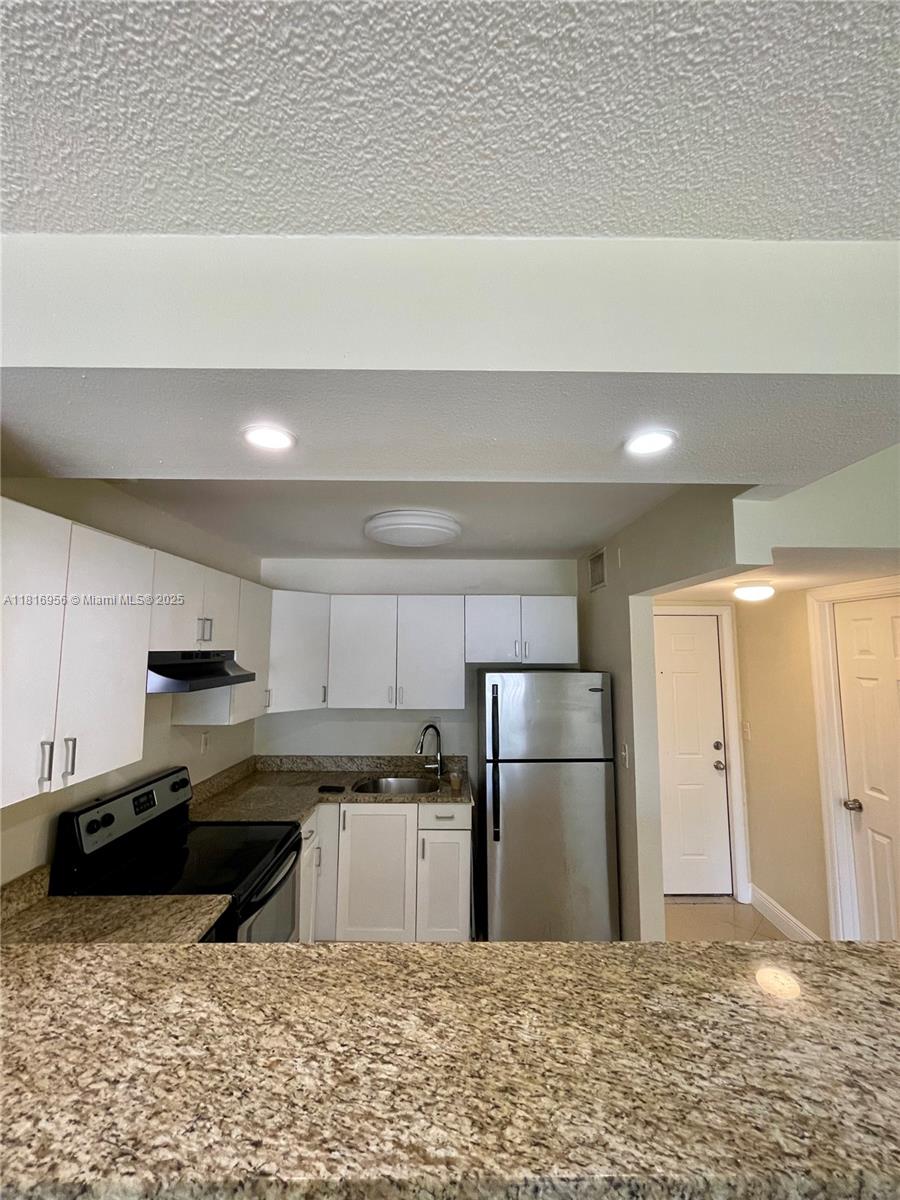 PARK PLACE AT POMPANO CON - Residential Lease