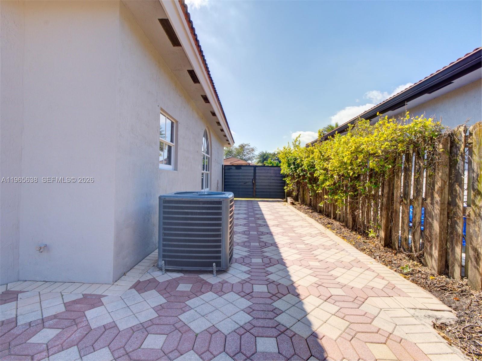 ED-MAR ESTATES - Residential