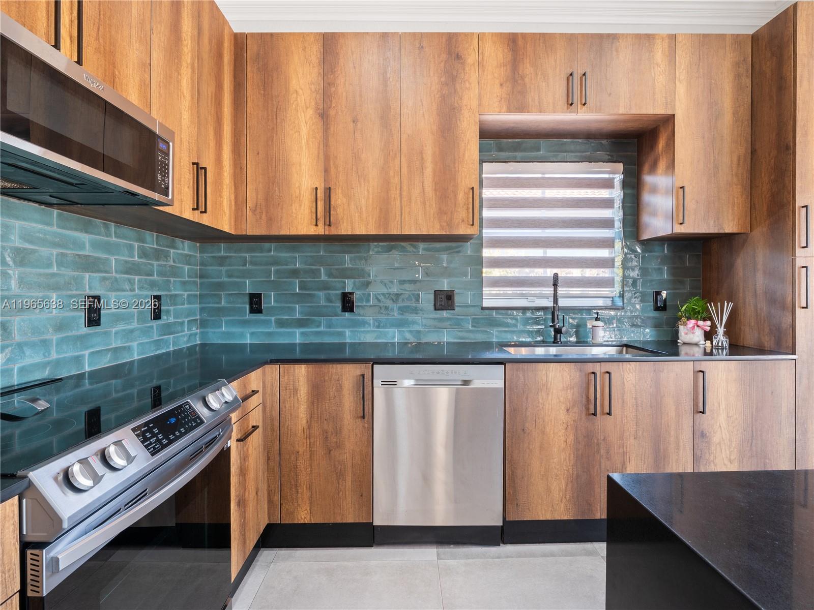 ED-MAR ESTATES - Residential