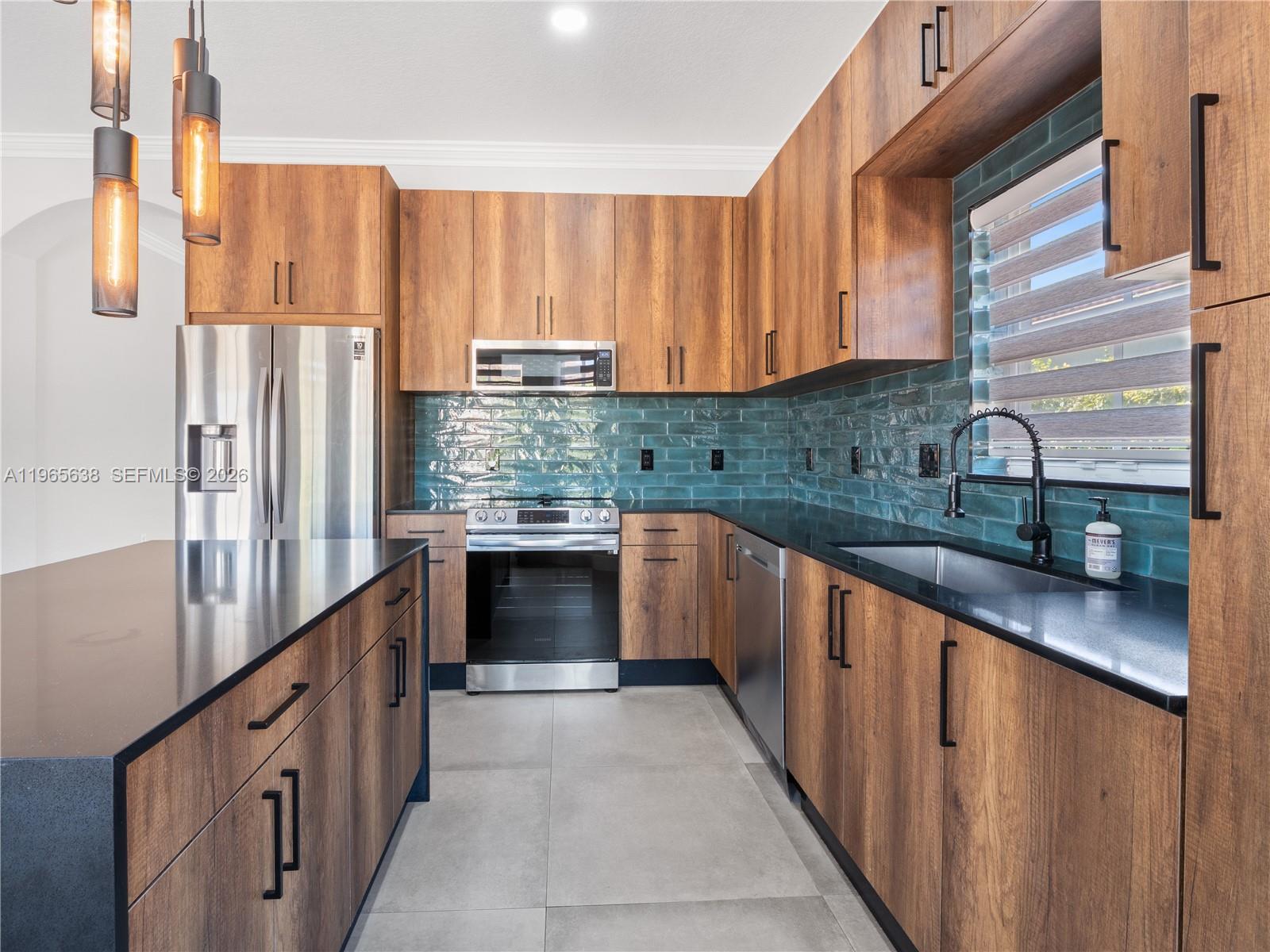 ED-MAR ESTATES - Residential