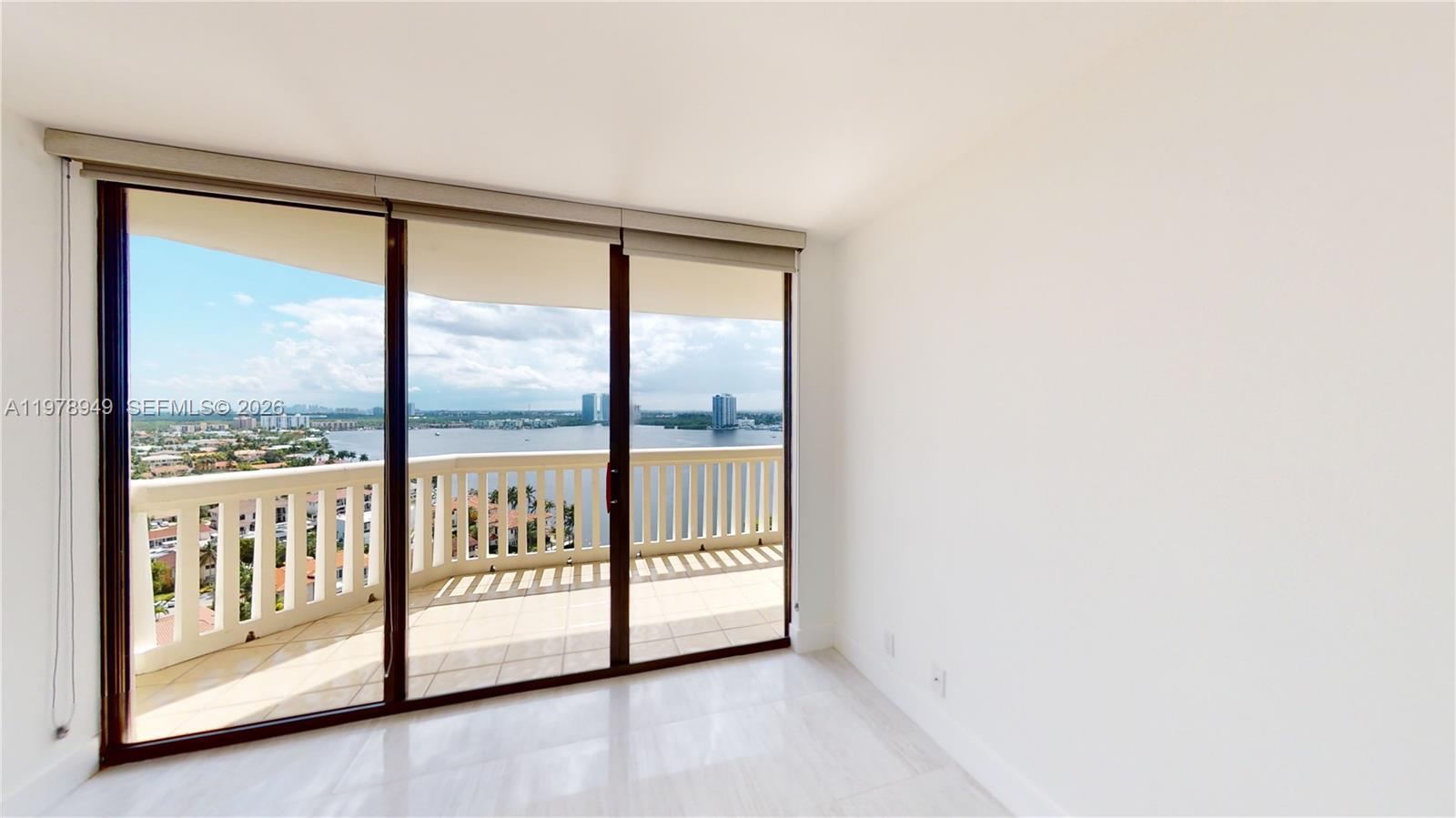 1000 ISL BLVD WILLIAMS IS - Residential