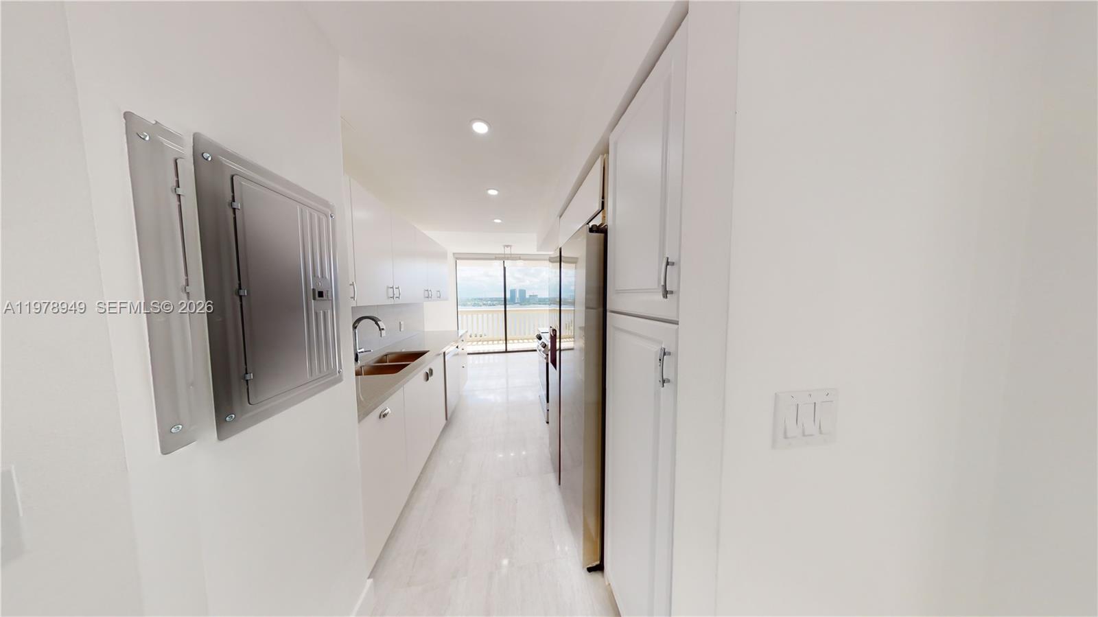 1000 ISL BLVD WILLIAMS IS - Residential