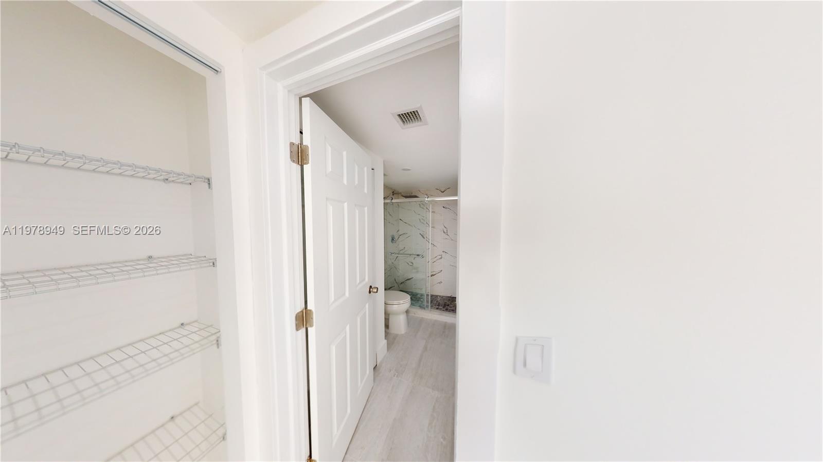 1000 ISL BLVD WILLIAMS IS - Residential