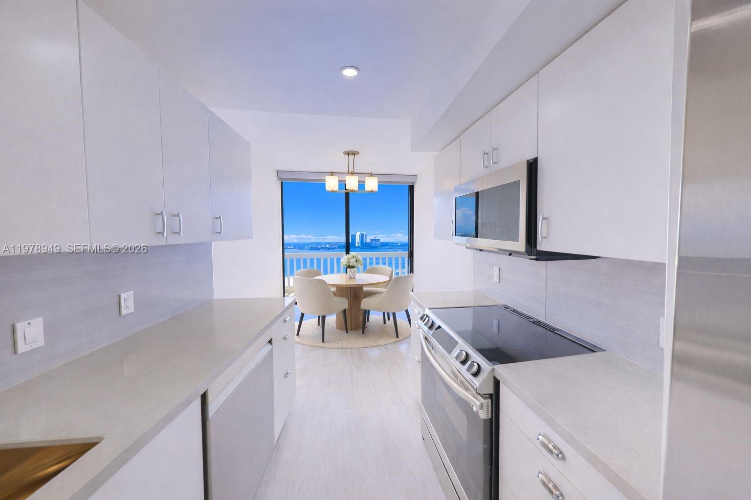 1000 ISL BLVD WILLIAMS IS - Residential