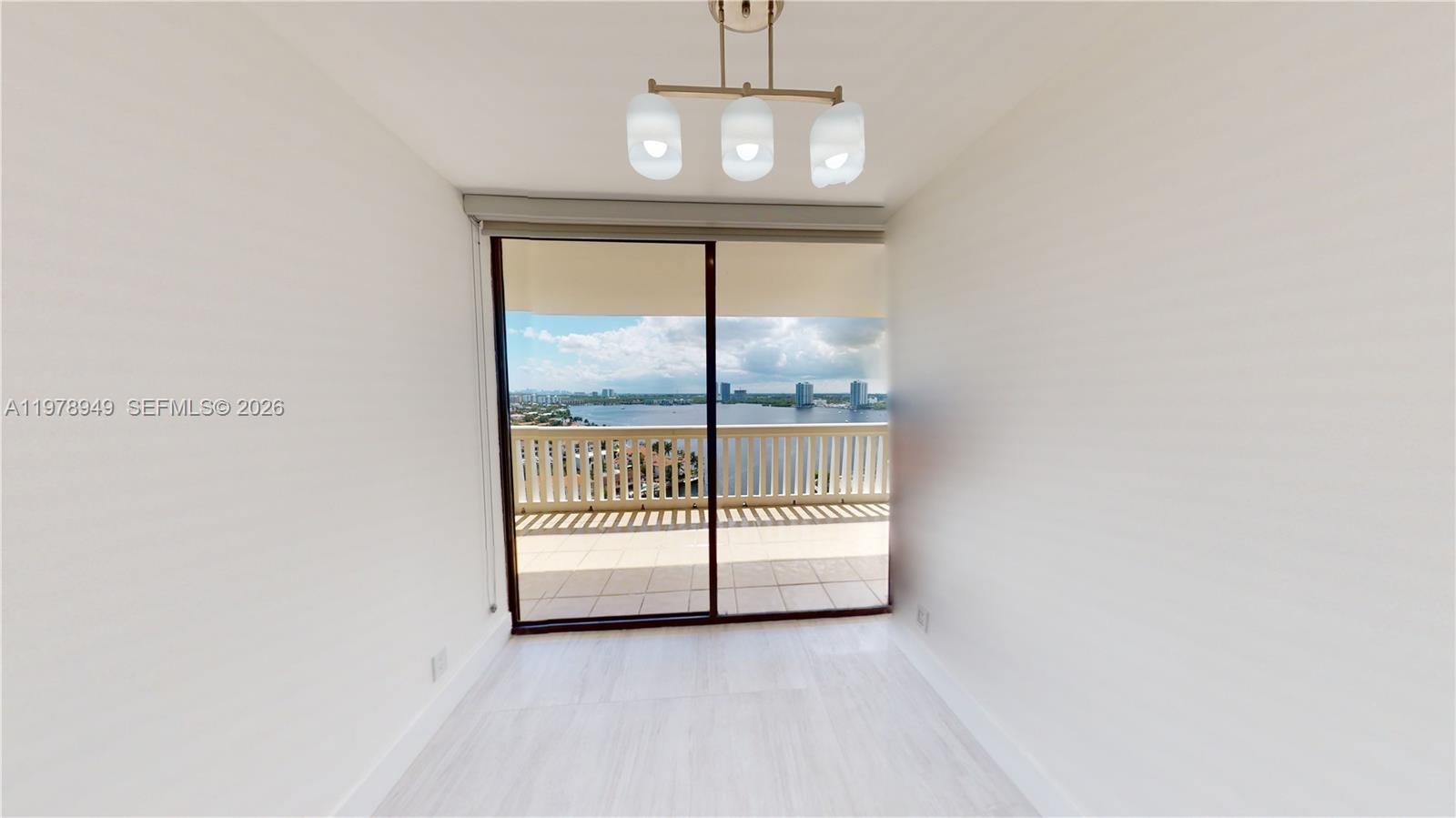 1000 ISL BLVD WILLIAMS IS - Residential