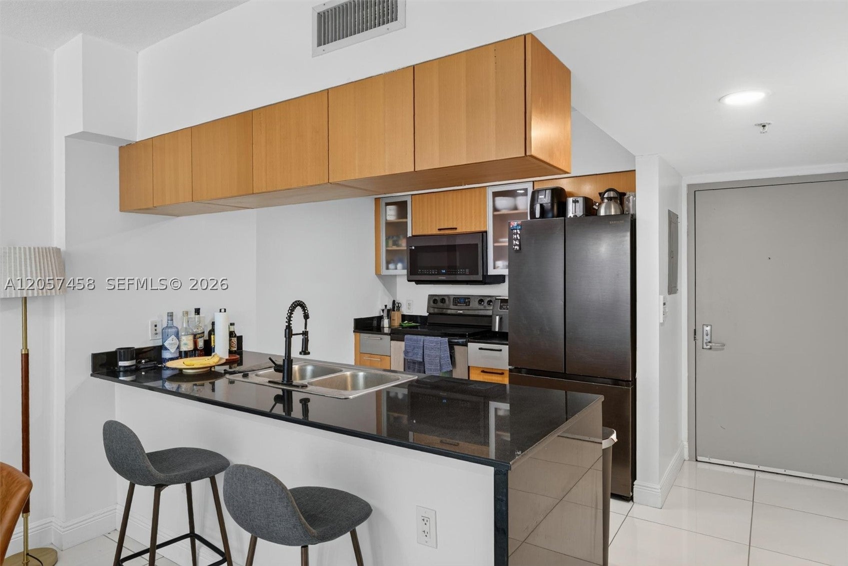 1750 N Bayshore Dr 1609