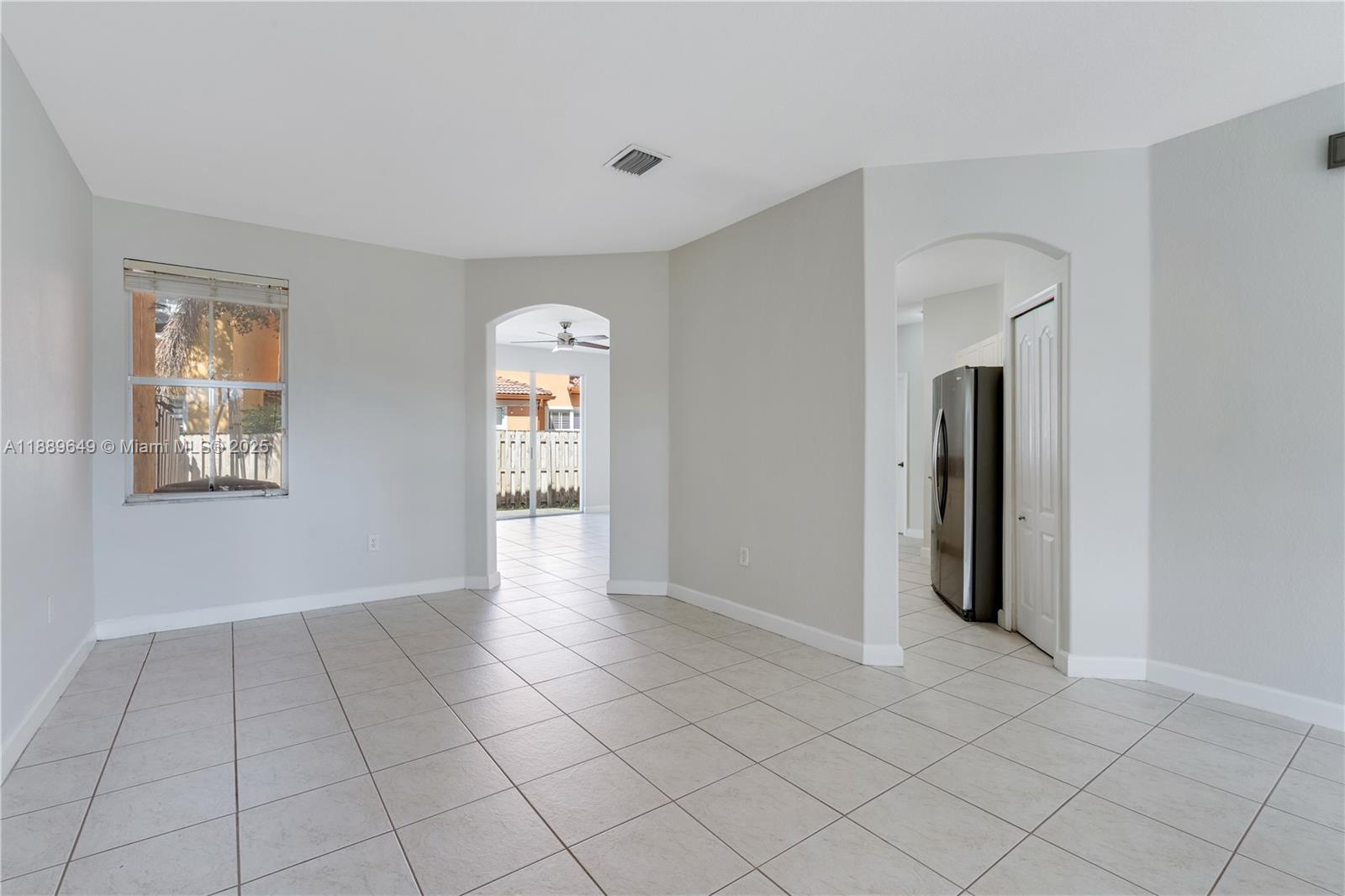 ISLANDS AT DORAL NORTHWES - Residential