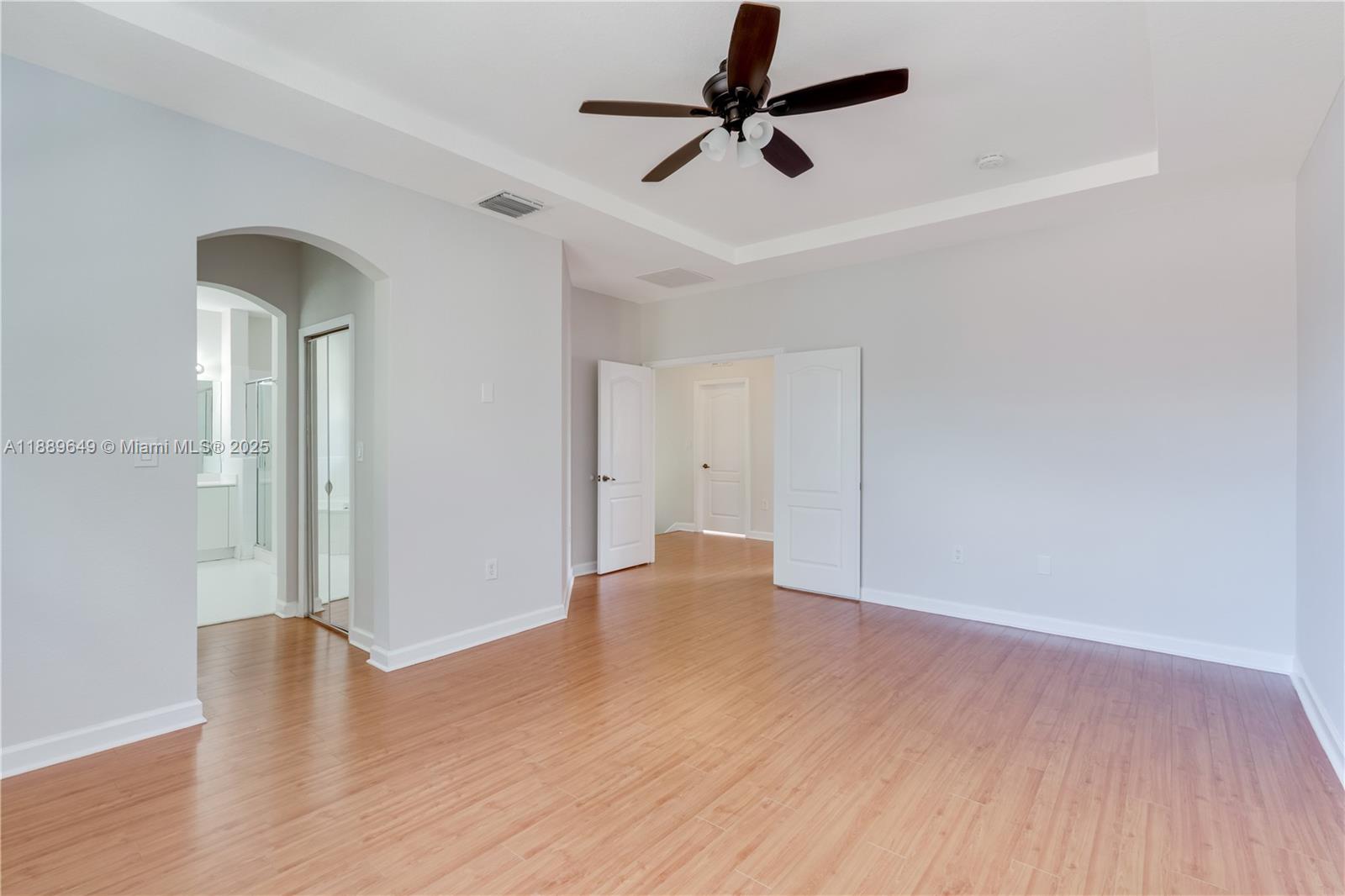 ISLANDS AT DORAL NORTHWES - Residential