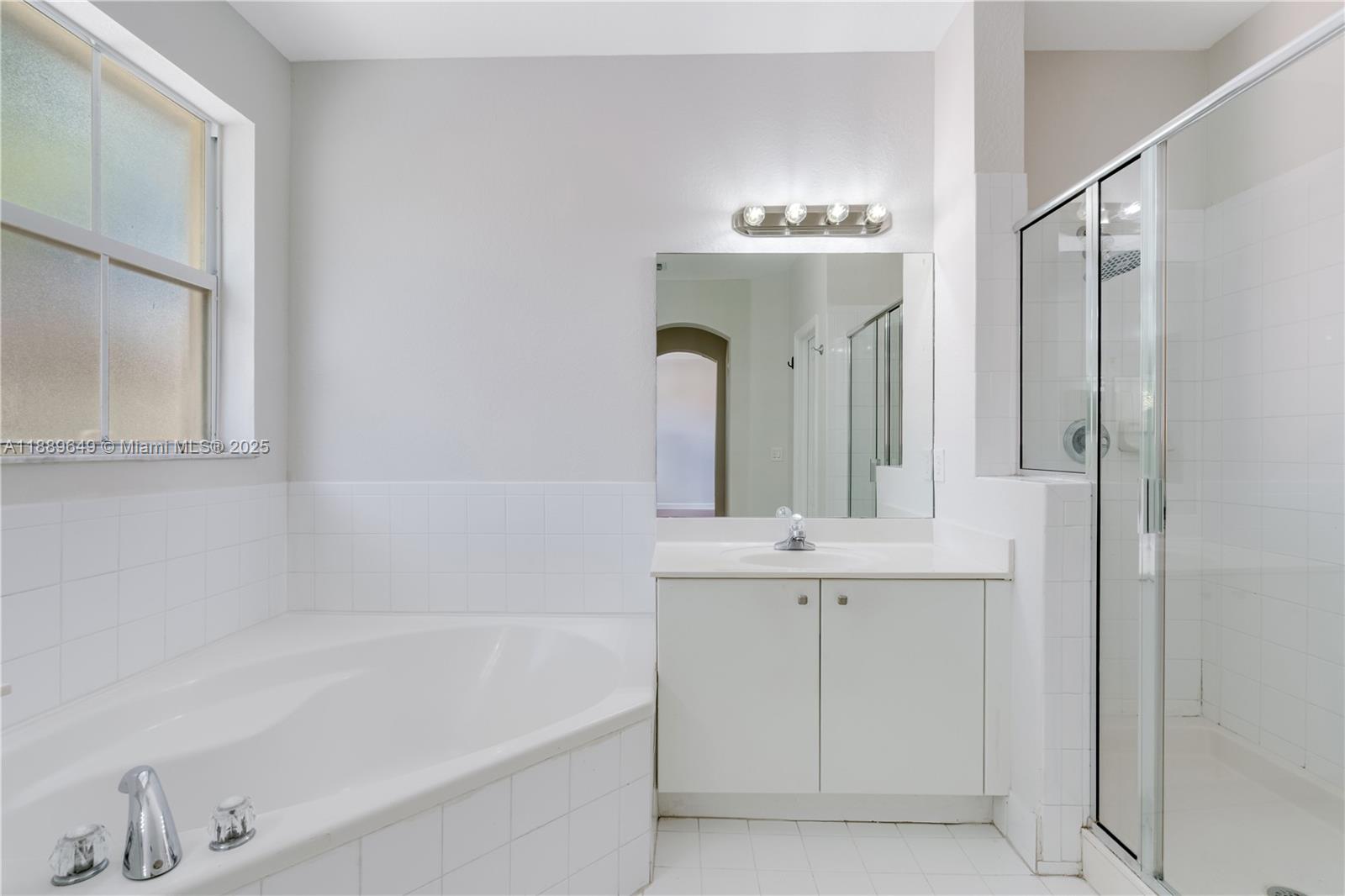 ISLANDS AT DORAL NORTHWES - Residential