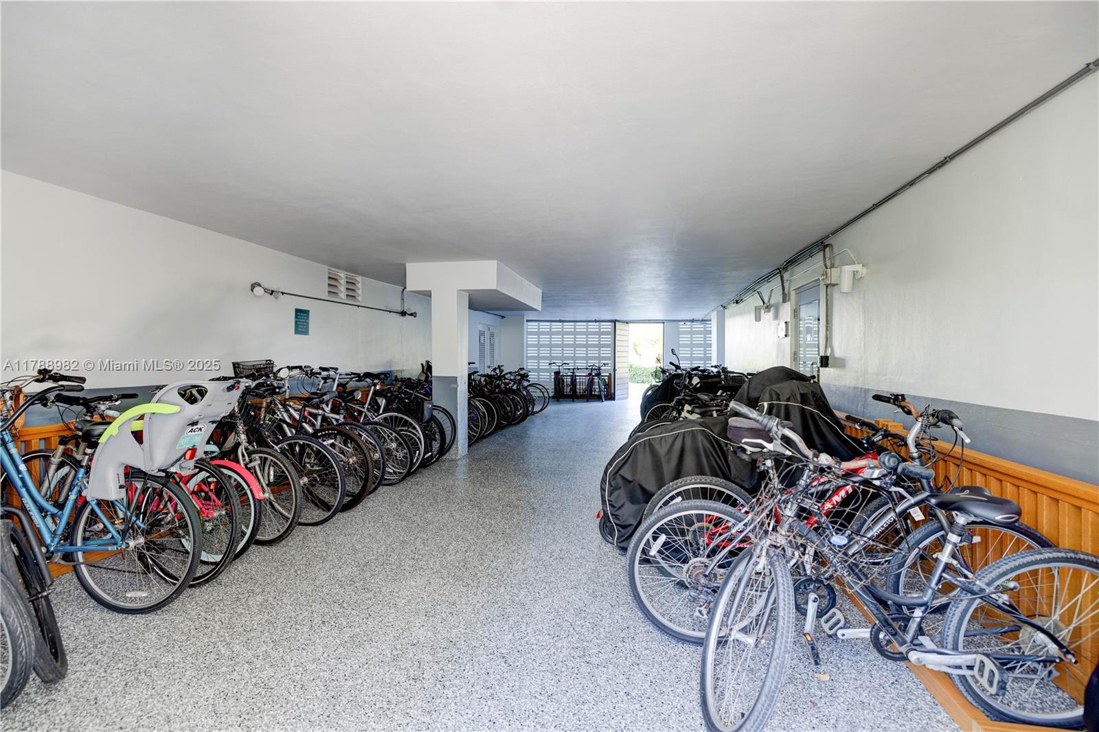 SANDS OF KEY BISCAYNE - Residential Lease