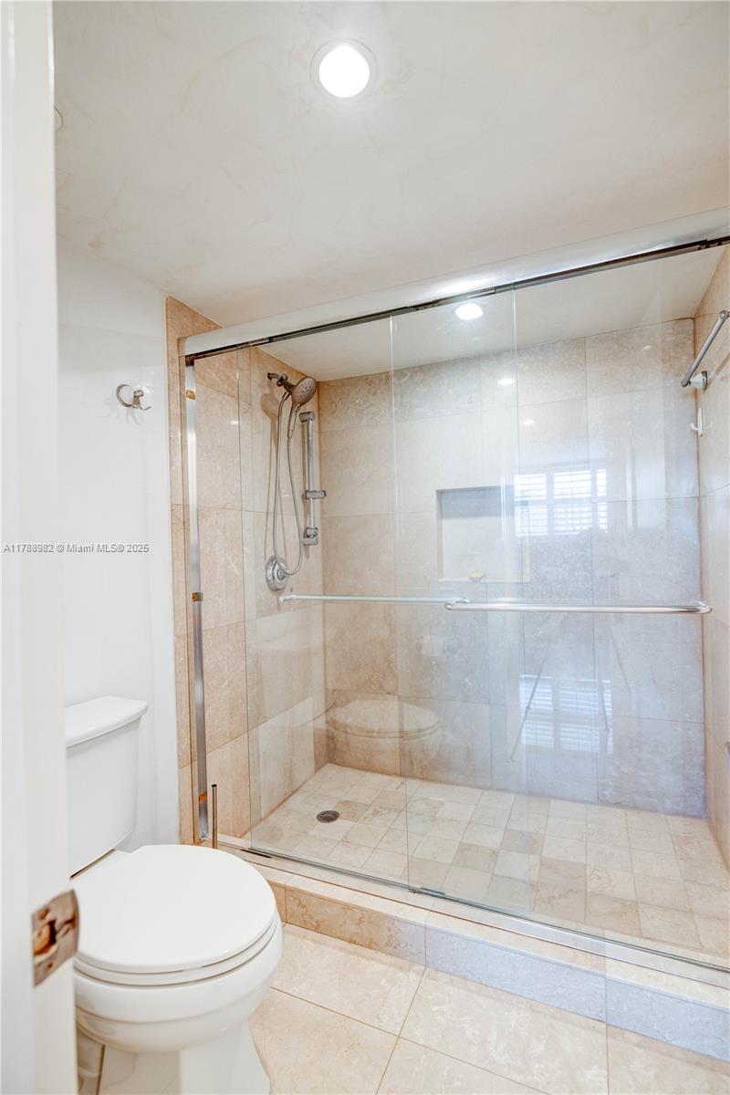 SANDS OF KEY BISCAYNE - Residential Lease