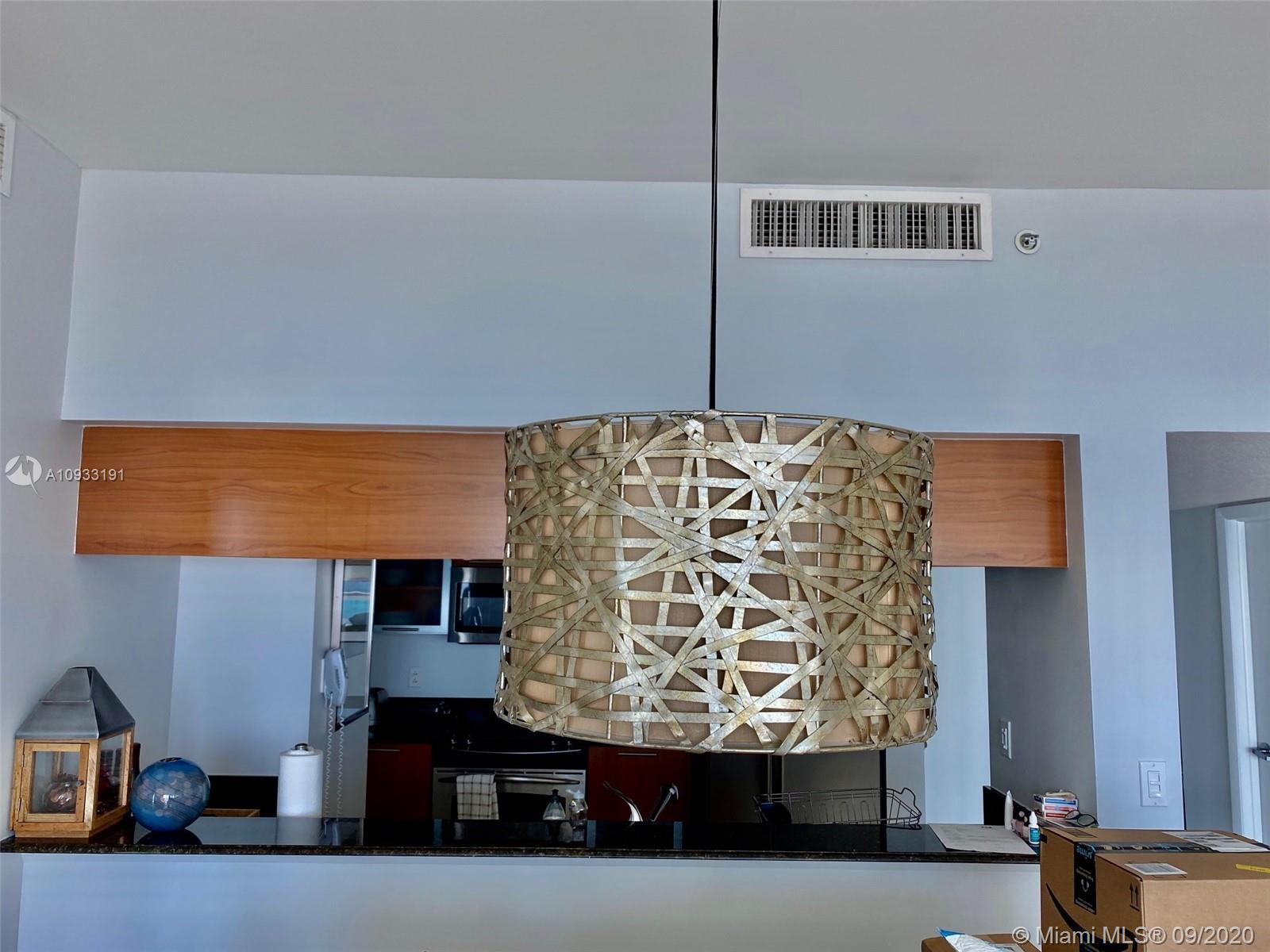 1800 CLUB CONDO - Residential Lease