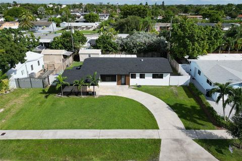 10441 SW 50th Ter Miami FL 33165