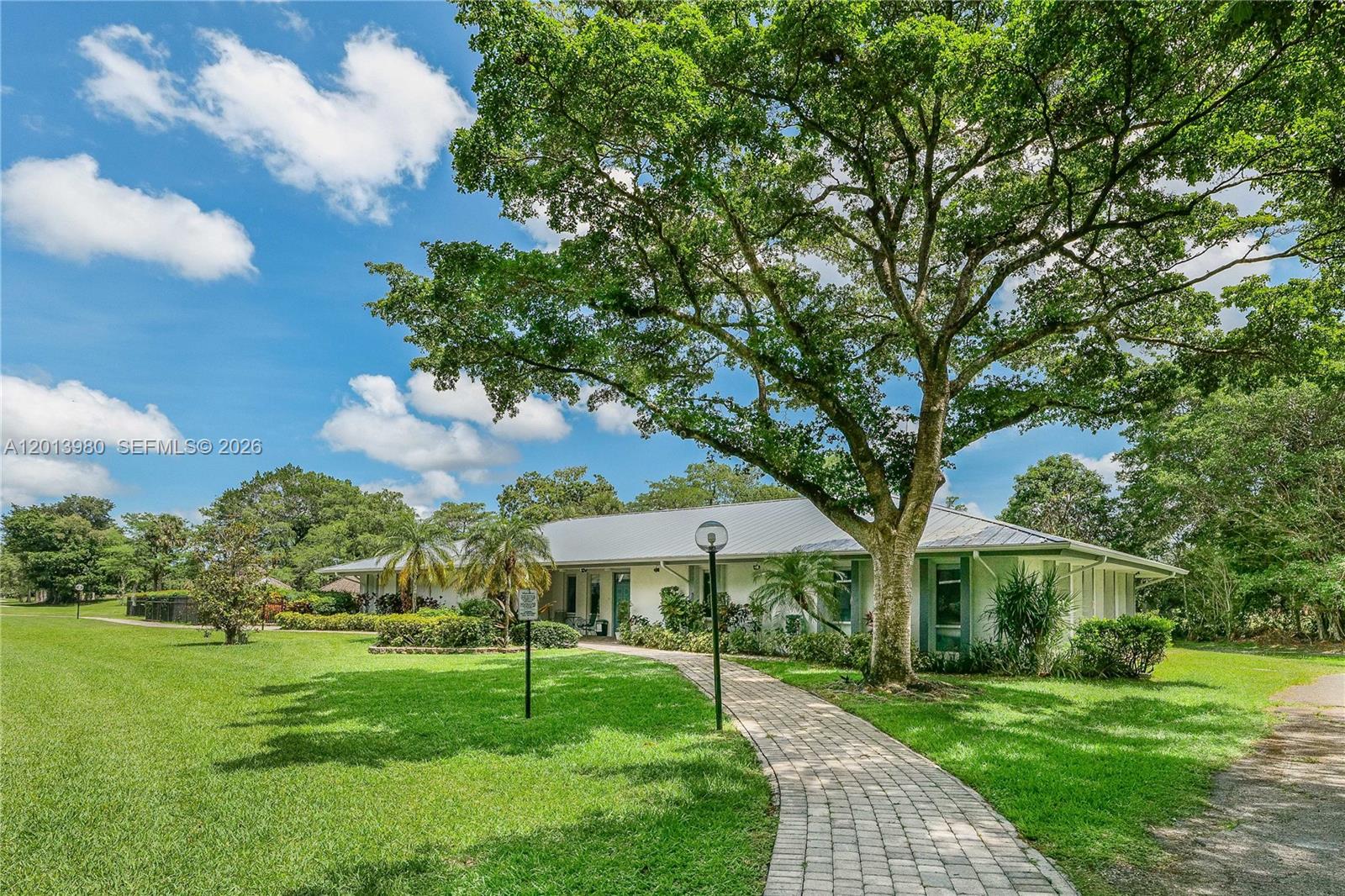 GREENS OF INVERRARY PHASE - Residential