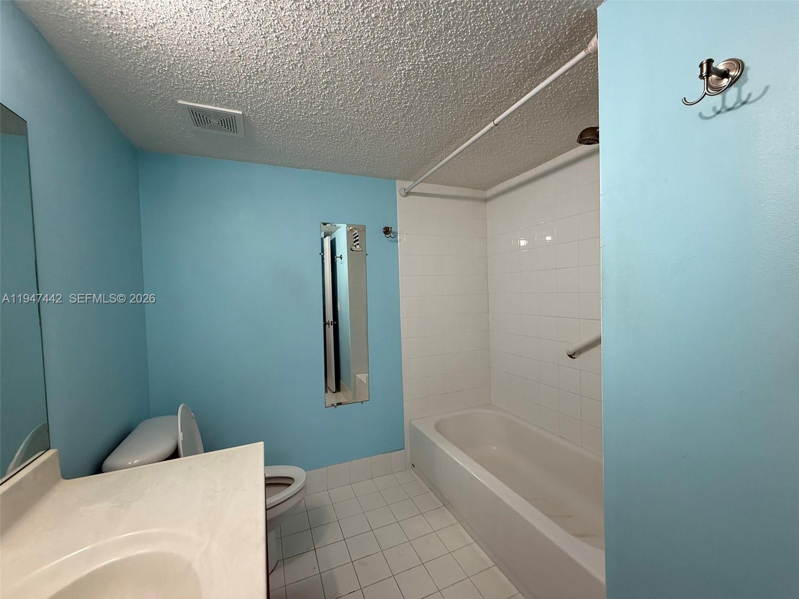 NOB HILL LANDINGS CONDOMI - Residential