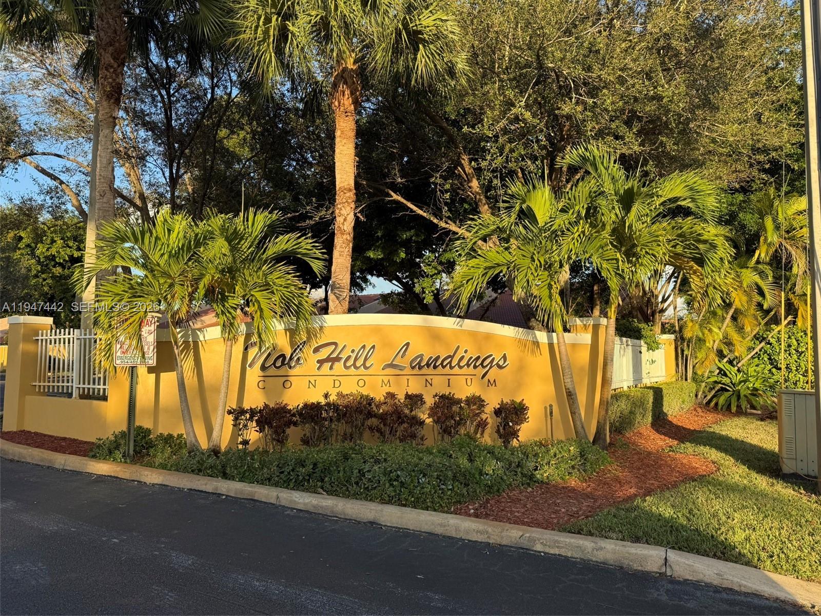 NOB HILL LANDINGS CONDOMI - Residential