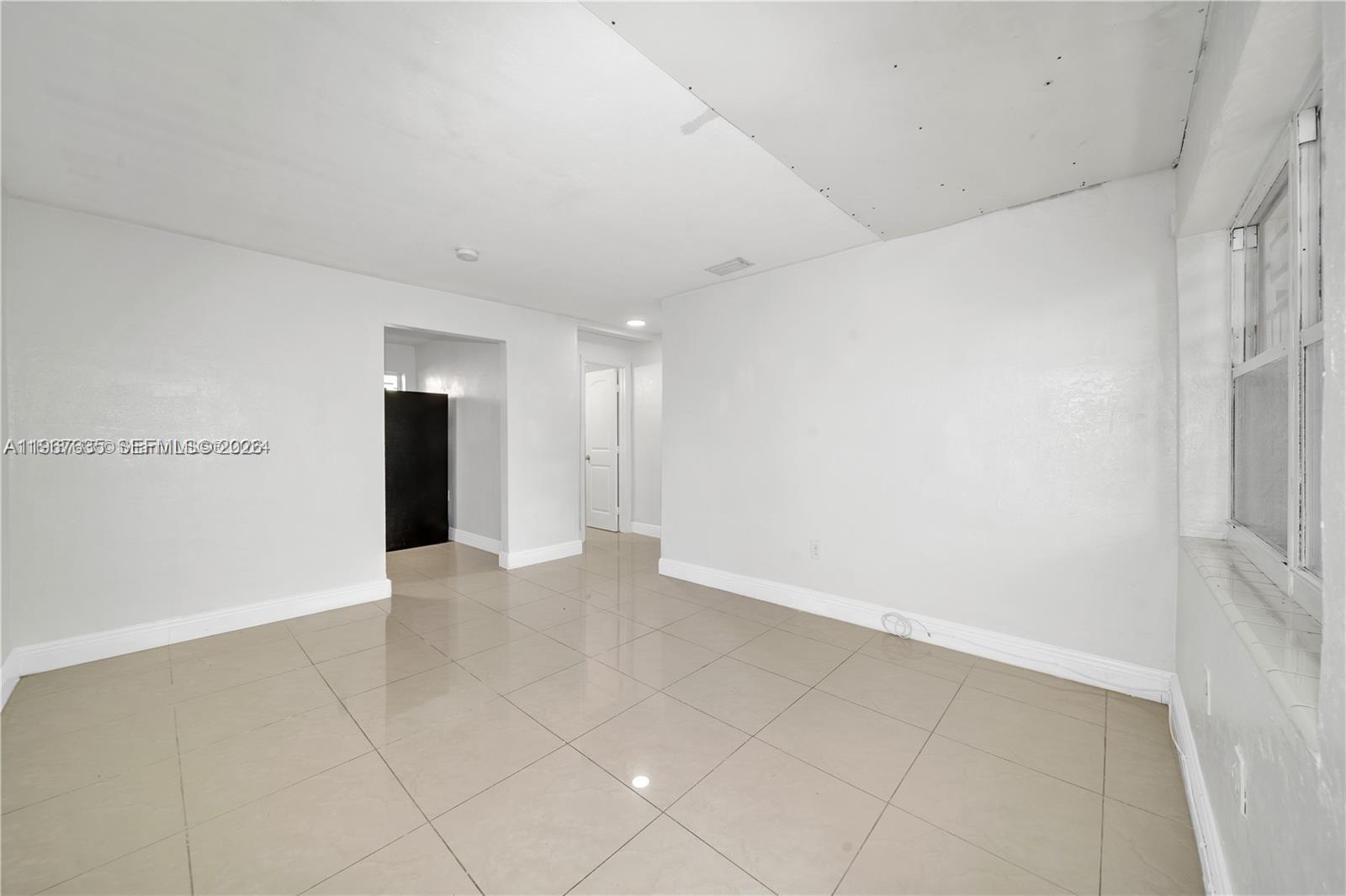 SANTRYS - Residential Lease