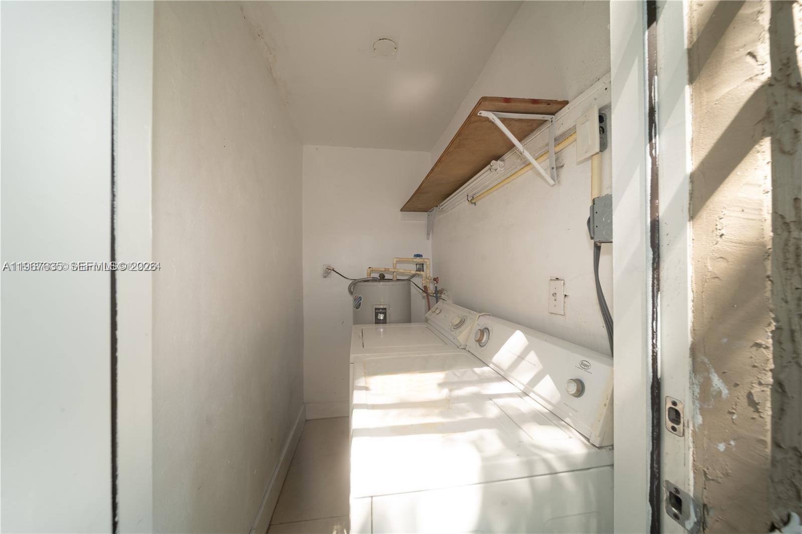 SANTRYS - Residential Lease