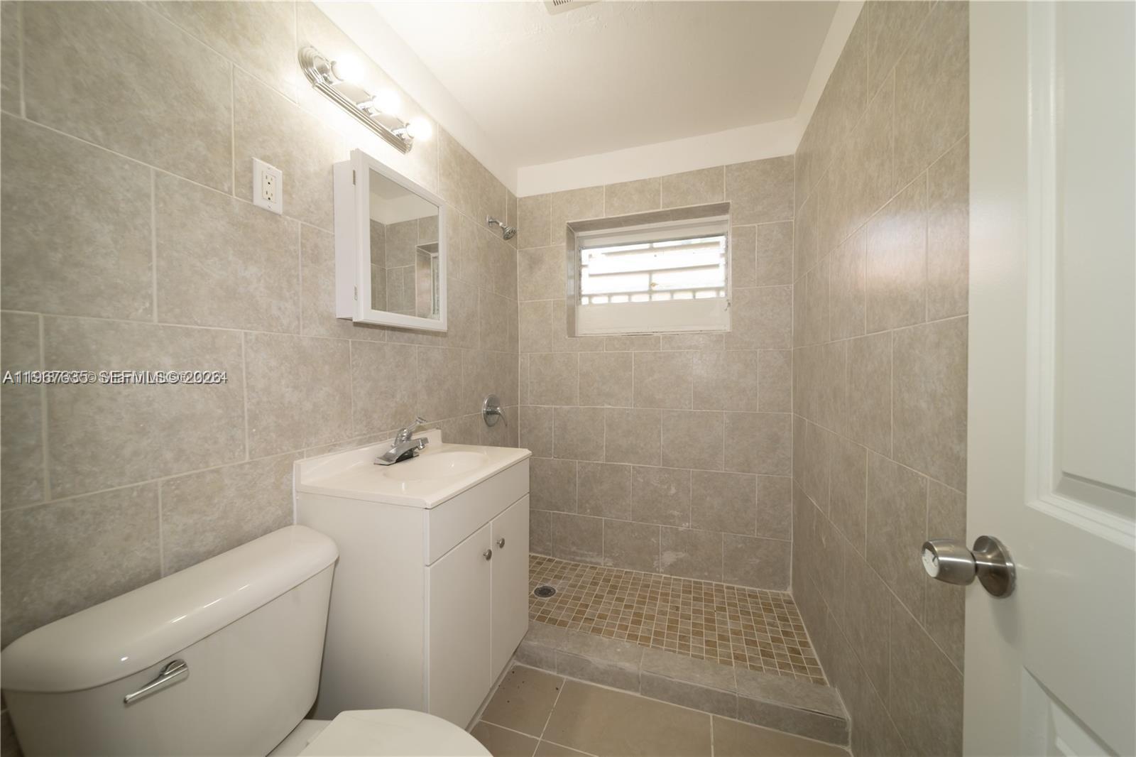 SANTRYS - Residential Lease