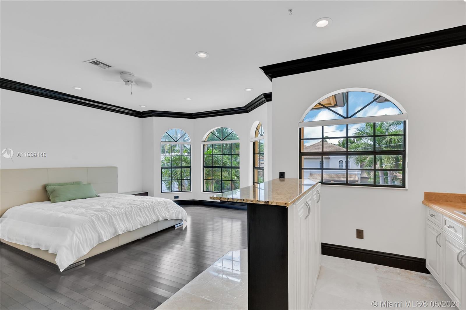 CORAL ISLES - Residential