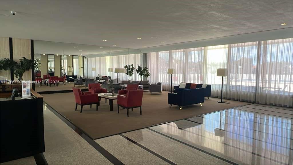 5838 CONDOMINIUM - Residential