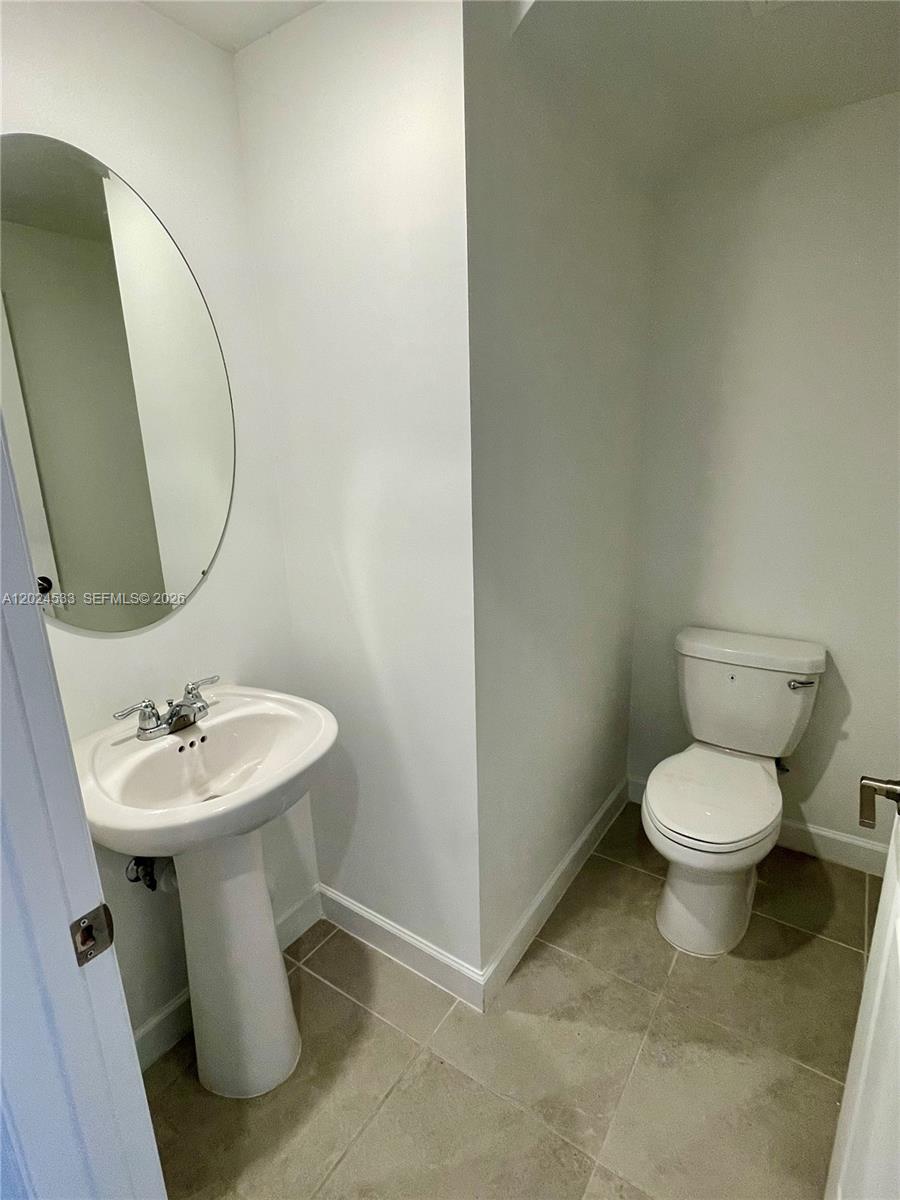 MIAMI LAND AND DEVELOPMEN - Residential Lease
