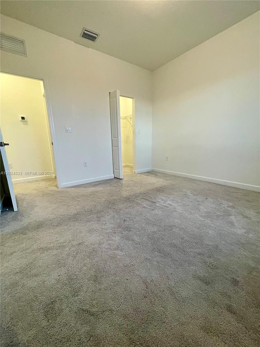 MIAMI LAND AND DEVELOPMEN - Residential Lease