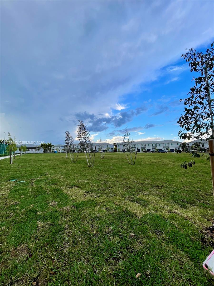 MIAMI LAND AND DEVELOPMEN - Residential Lease