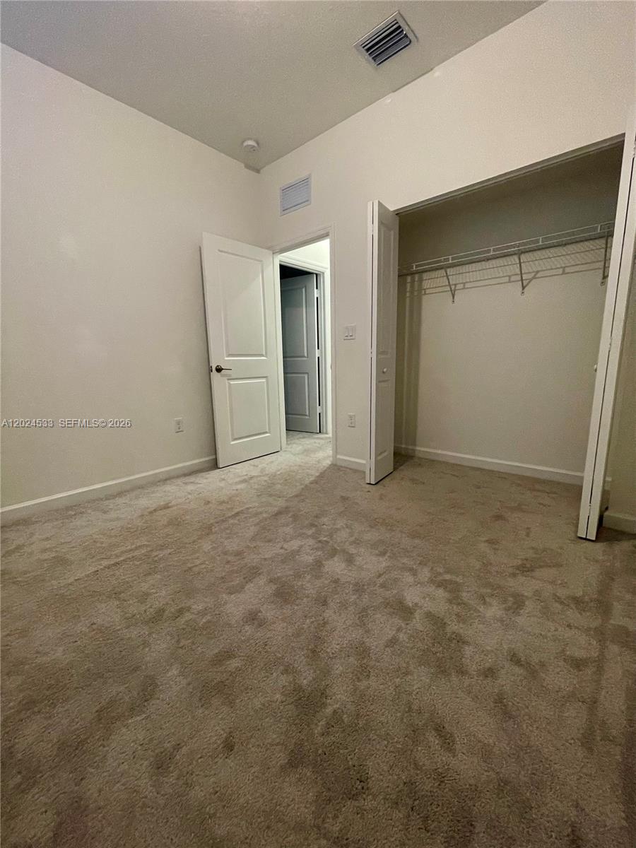 MIAMI LAND AND DEVELOPMEN - Residential Lease