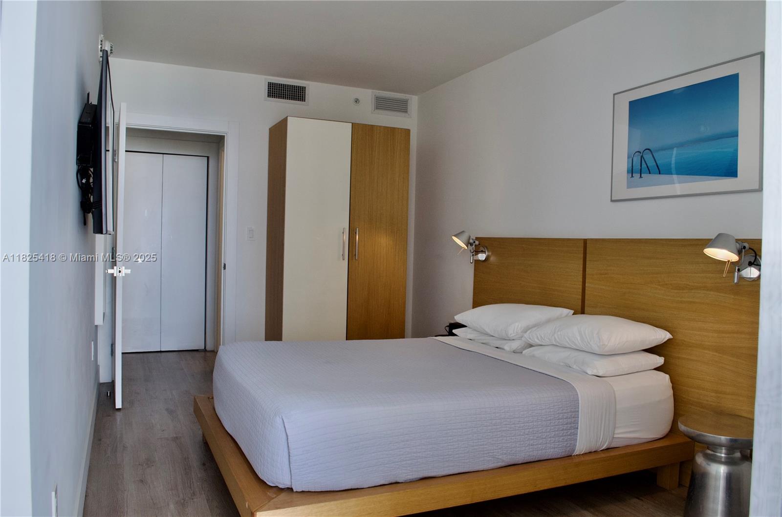 6080 COLLINS CONDO - Residential