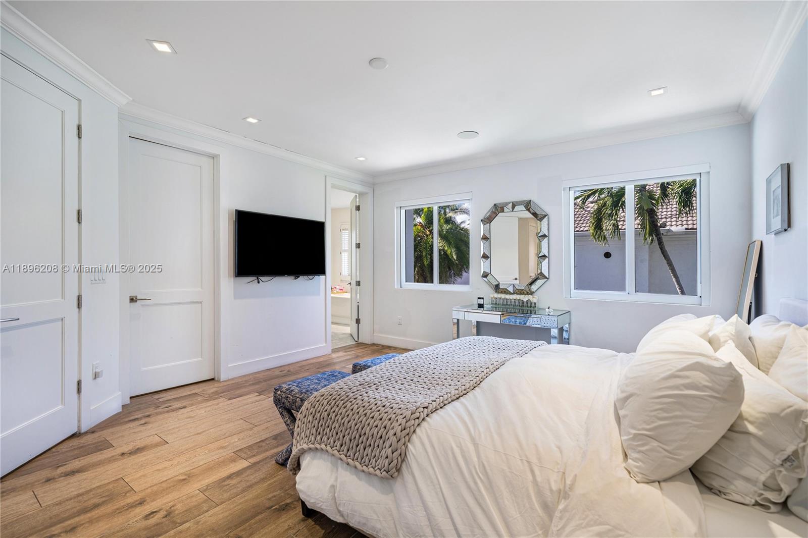 AVENTURA ESTATES - Residential