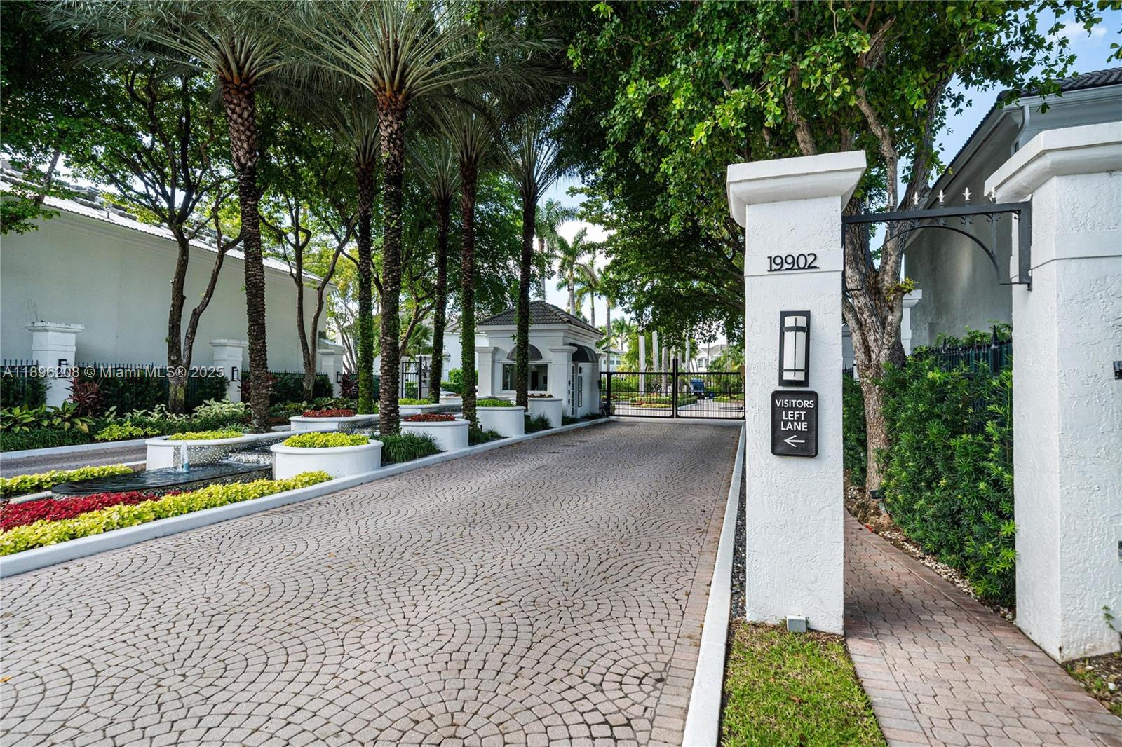AVENTURA ESTATES - Residential