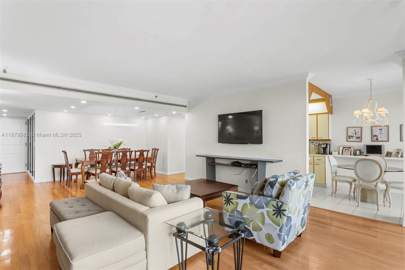 MARINA TOWER CONDO - Residential