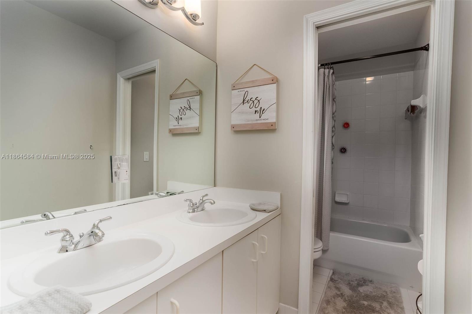 REGENCY LAKES AT COCONUT - Residential