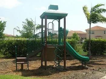 FLORIDIAN ISLES SOUTH - Residential Lease