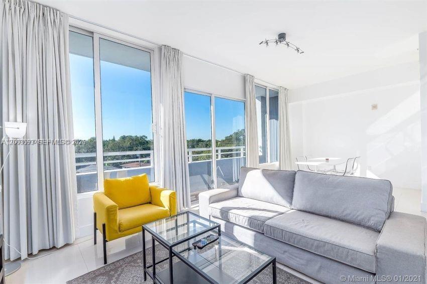 COCOSTYLE @ 3250 GRAND AV - Residential Lease