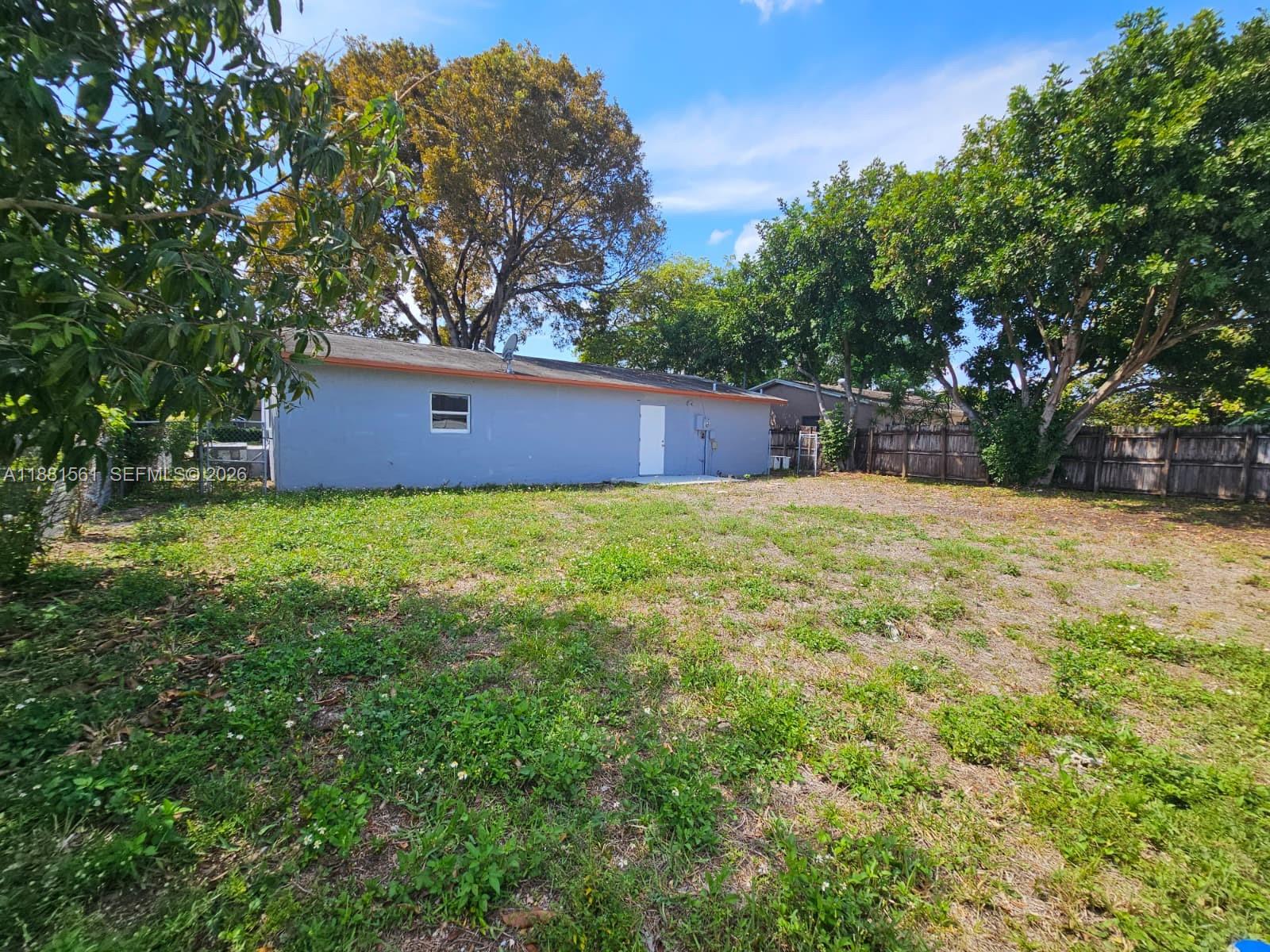 NORTH LAUDERDALE VILLAGE - Residential