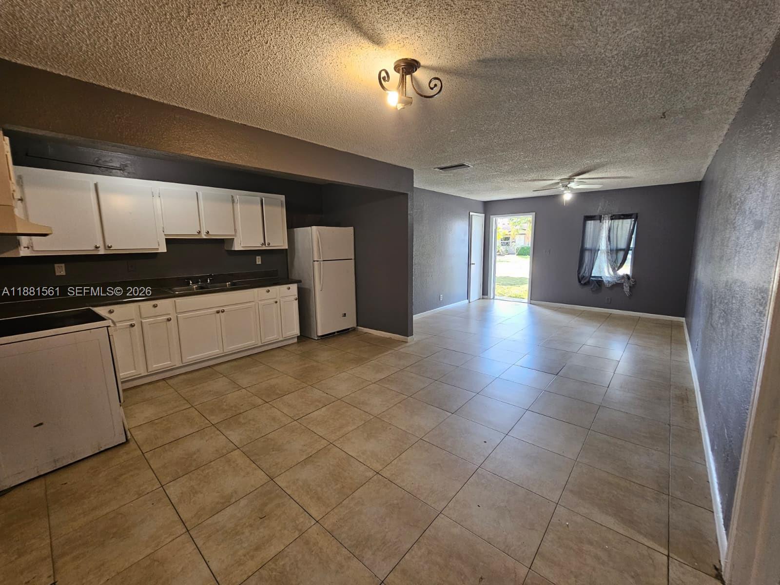 NORTH LAUDERDALE VILLAGE - Residential
