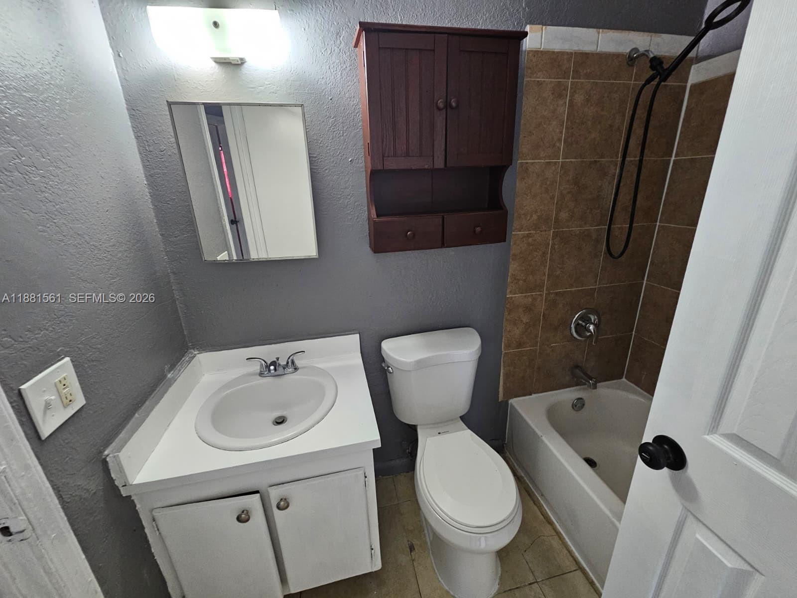 NORTH LAUDERDALE VILLAGE - Residential