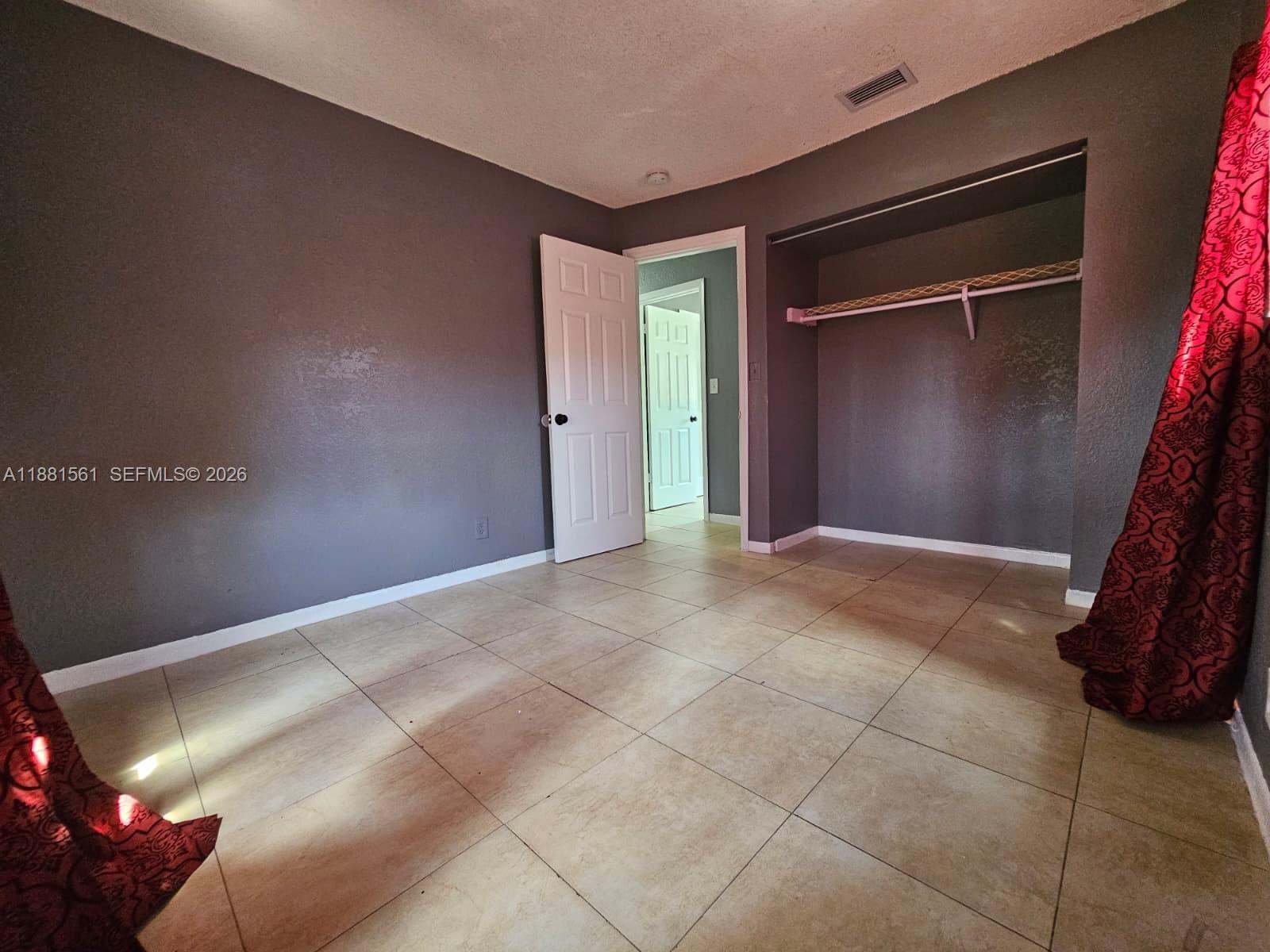 NORTH LAUDERDALE VILLAGE - Residential